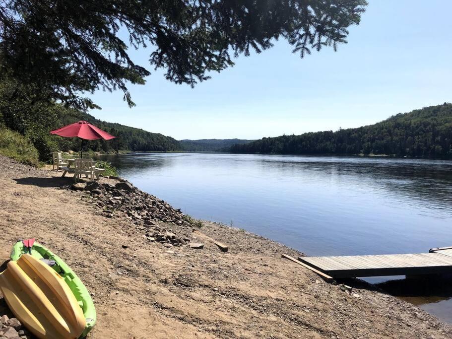 Chalet Au Bord Du St-Maurice La Tuque Kültér fotó